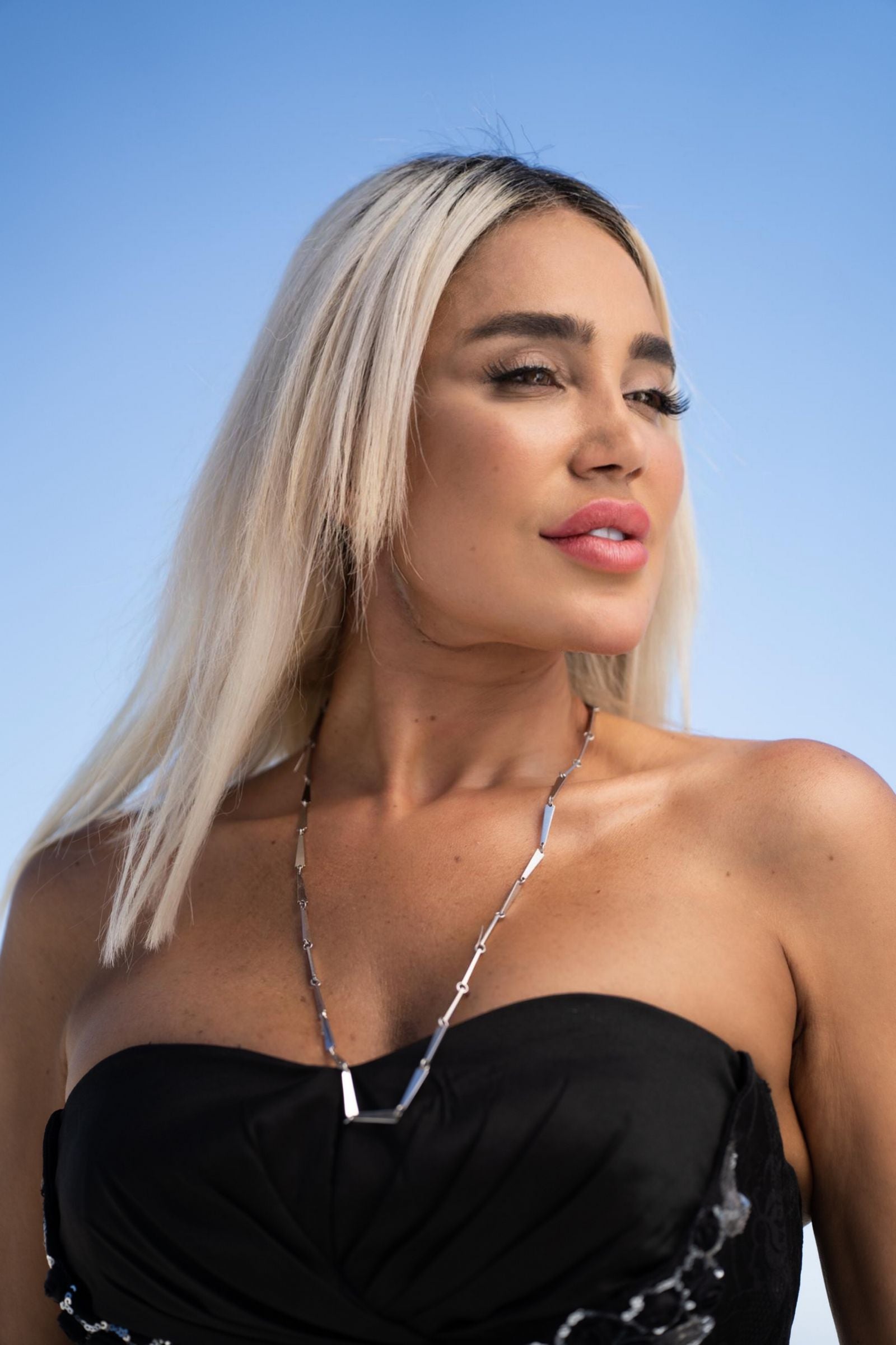 Dazzling Bar Chain Necklace