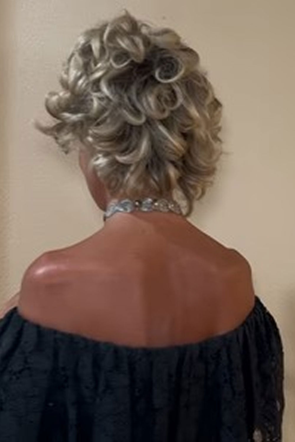 Stylish Choker Necklace